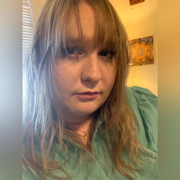 Hello! I’m Claire ✨ - Picture 2 of 8